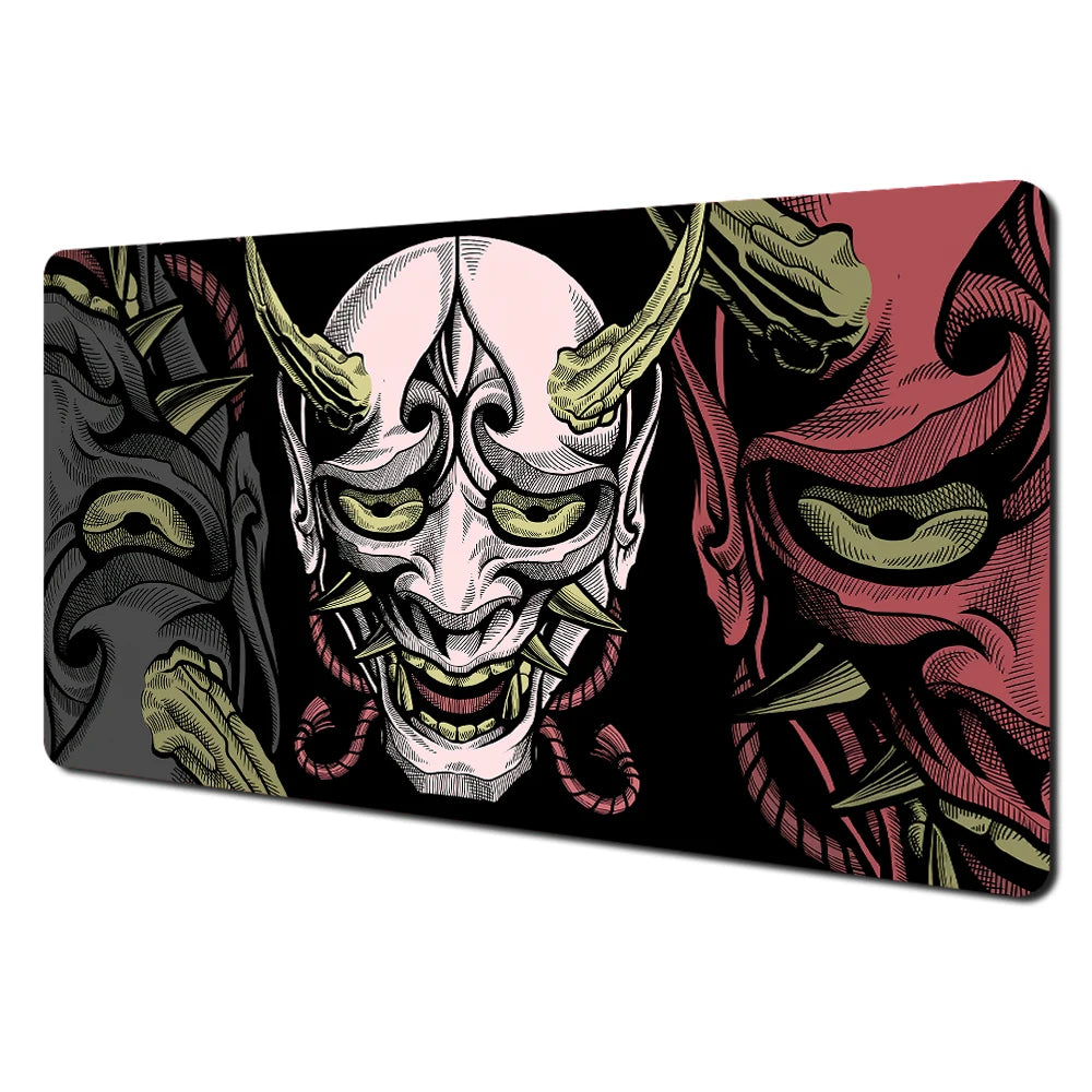 Tapis de jeu motif masques hannya
