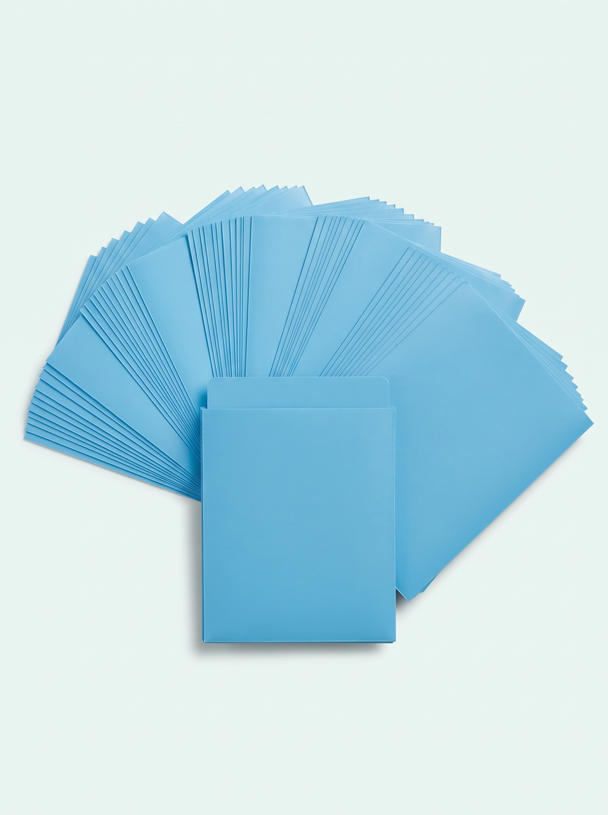 100 sleeves mates couleur bleu ciel